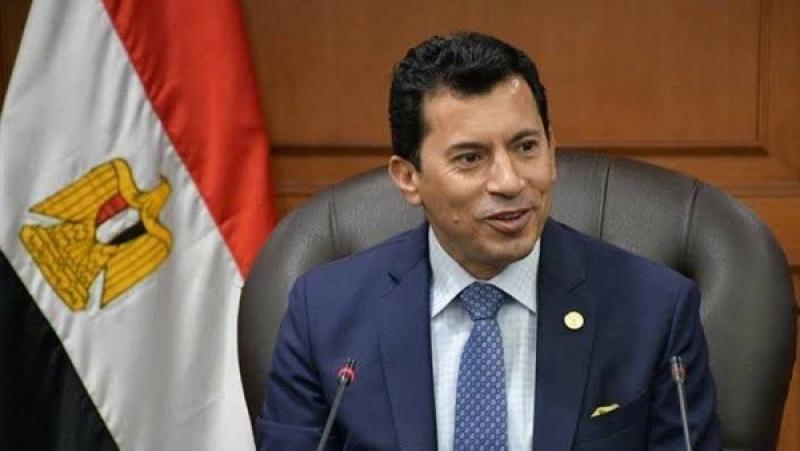 وزير الرياضة يوجه بفتح مراكز الشباب أمام المواطنين لمشاهدة مباراة الأهلى وريال مدريد