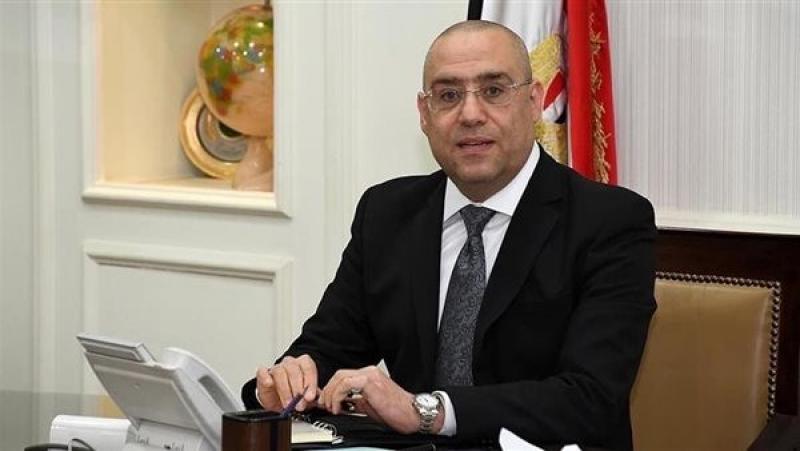 وزير الإسكان يتابع تجديد شبكات الكهرباء بمشروعات «حياة كريمة» في بني سويف