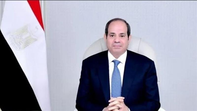السيسي يدعو مؤسسات التمويل لإعادة النظر فى شروط الحصول على القروض الميسرة