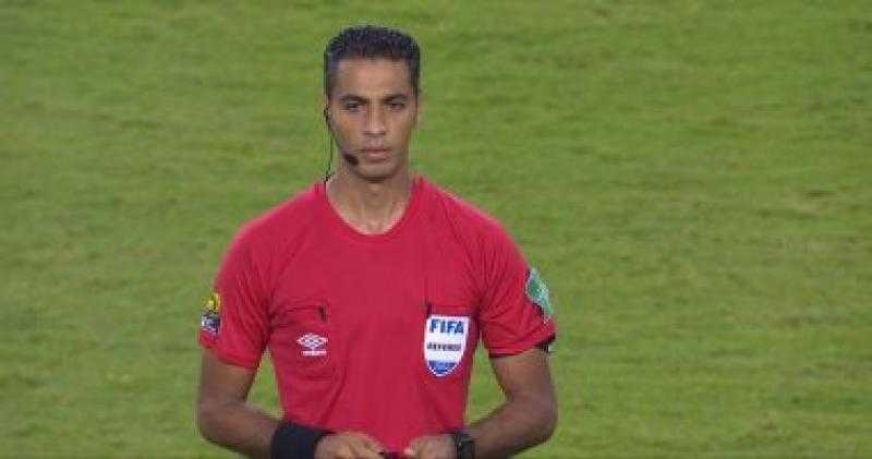 أمين عمر حكمًا لديربى الهلال والشباب فى نصف نهائى البطولة العربية