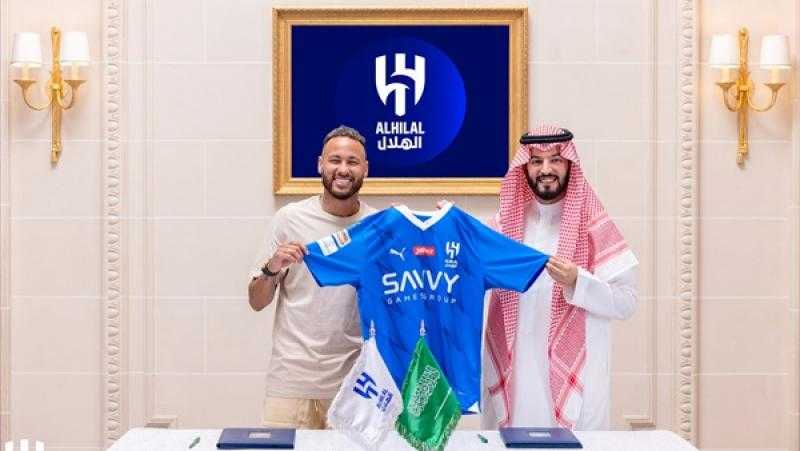 بالصور.. توقيع نيمار دا سيلفا لنادي الهلال السعودي