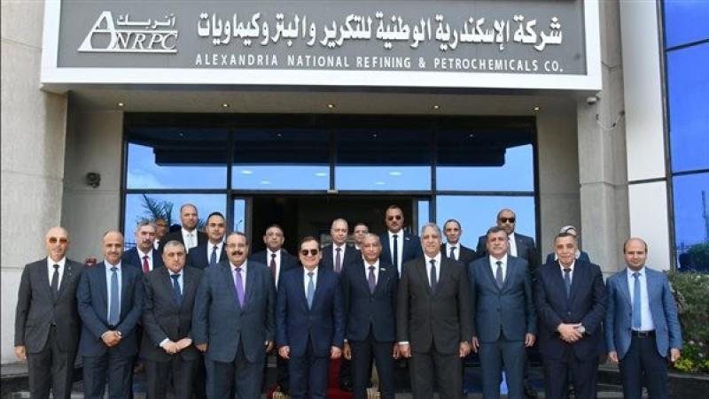 وزير البترول يعتمد نتائج أعمال شركة «أنربك» خلال 2022-2023
