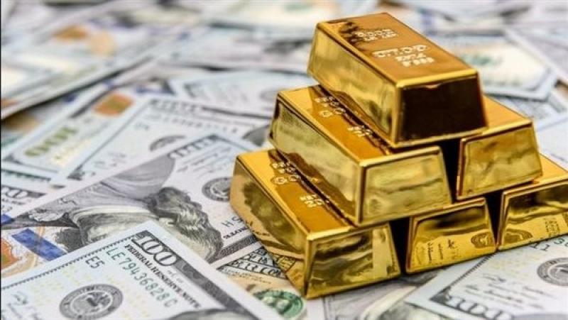 الذهب يقترب من أدنى مستوى في أسبوع مع صعود الدولار