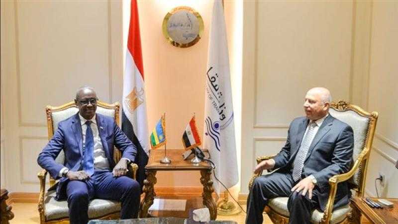 وزير النقل يبحث إنشاء منطقة لوجيستية لتخزين البضائع المصرية في رواندا