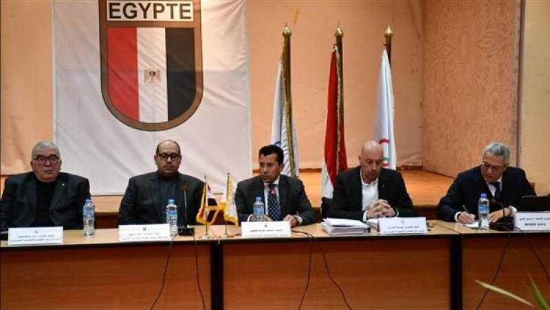 وزير الرياضة يناقش خطة مصر لتقديم ملف استضافة أولمبياد 2036