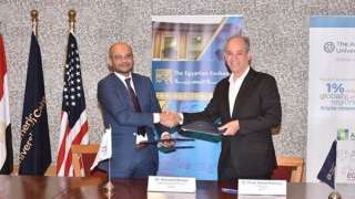 توقيع اتفاقية تعاون بين البورصة المصرية والجامعة الأمريكية بالقاهرة