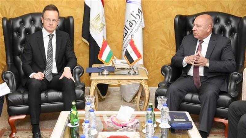 مصر والمجر تبحثان تعزيز التعاون المشترك بمجالي الصناعة والنقل