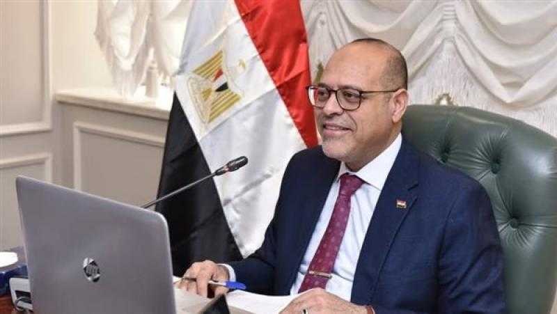 وزير العمل: الاثنين والخميس المقبلين أجازة مدفوعة الأجر للعاملين بالقطاع الخاص