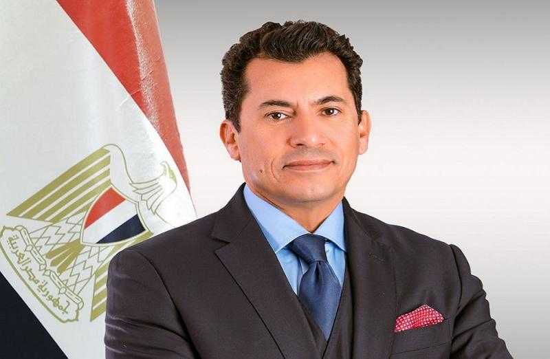 وزير الرياضة يُشيد بتنظيم البطولة الأفريقية للشطرنج ويعد بحضور حفل الختام