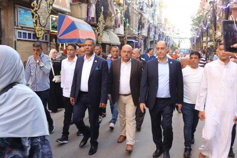 حمزه وجبريل نواب مستقبل وطن بالإسكندرية يشاركون الأهالي فرحتهم بعيد الأضحى وتوزع الهدايا