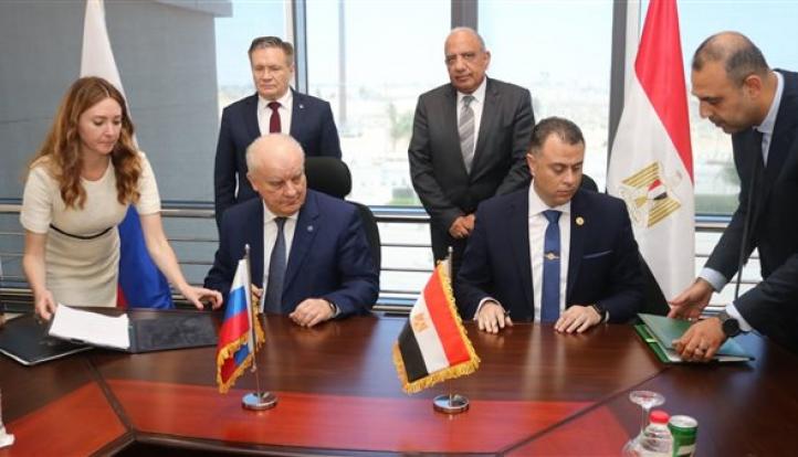 مصر وروسيا توقعان عقدًا مكملًا لإنشاء وتشغيل محطة الضبعة للطاقة النووية