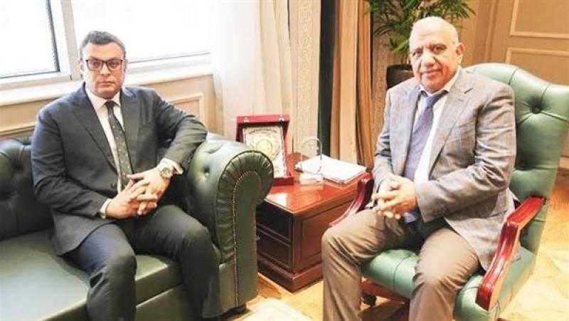 وزيرا الكهرباء والإسكان يبحثان خطة دعم التوسع فى استخدامات الطاقة المتجددة