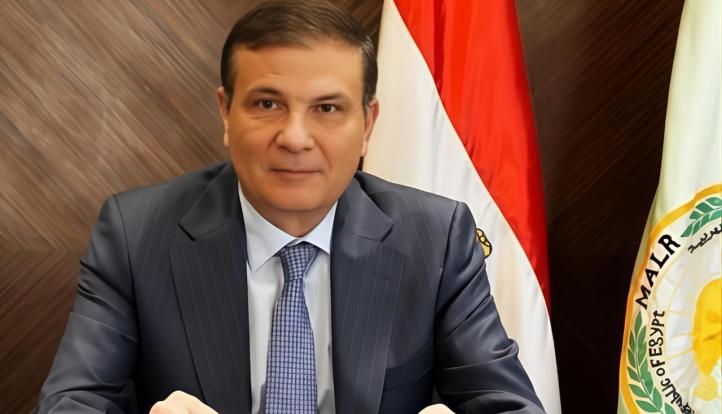 وزير الزراعة يتابع جهود وأعمال توفير الأسمدة وضمان وصولها للمزارعين في جميع المحافظات