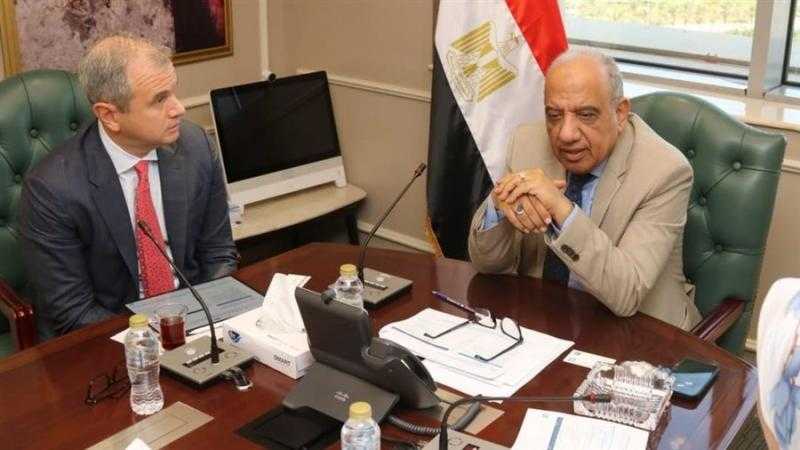 وزير الكهرباء يبحث زيادة استثمارات «الكازار» الإماراتية بمجالات الطاقة المتجددة