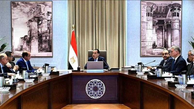 رئيس الوزراء يستعرض جهود تجهيز الشركات الحكومية للطرح في البورصة