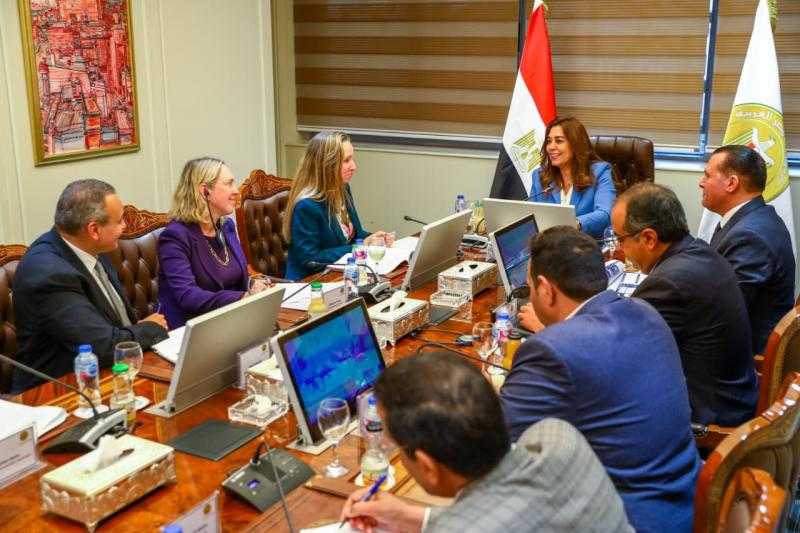 وزيرة التنمية المحلية تستعرض مع وفد من البنك الدولي نتائج وإنجازات المرحلة الأولى من برنامج التنمية المحلية بصعيد مصر ورؤية المرحلة القادمة