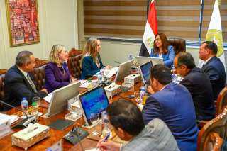 وزيرة التنمية المحلية تستعرض مع وفد من البنك الدولي نتائج وإنجازات المرحلة الأولى من برنامج التنمية المحلية بصعيد مصر ورؤية المرحلة القادمة
