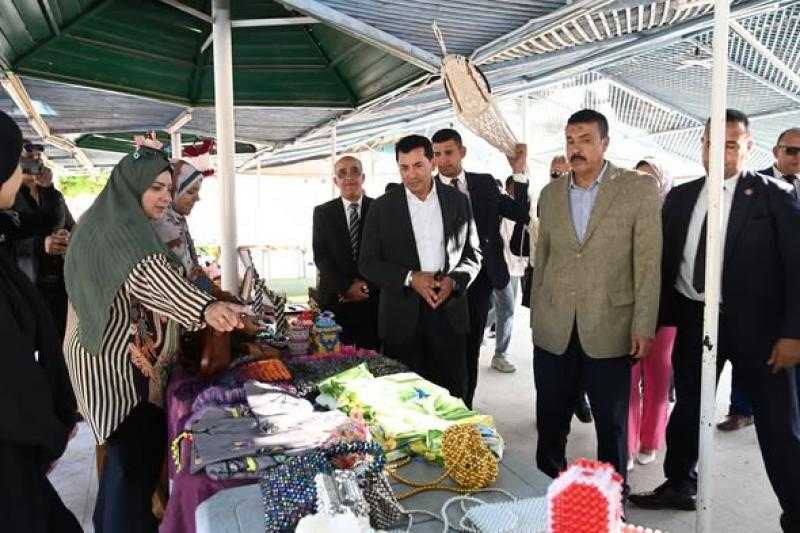 وزير الشباب والرياضة يتفقد فعاليات الاتحاد العام لمراكز شباب مصر بمركز شباب الشيخ زايد في الإسماعيلية