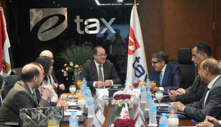 وزير المالية خلال رئاسته لمجلس إدارة «إي تاكس»: الأولوية لتوسيع القاعدة الضريبية طواعية