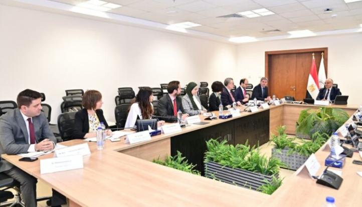 وزير الري يبحث مع بنك الاستثمار الأوروبي دعم مشروعات منظومة الري