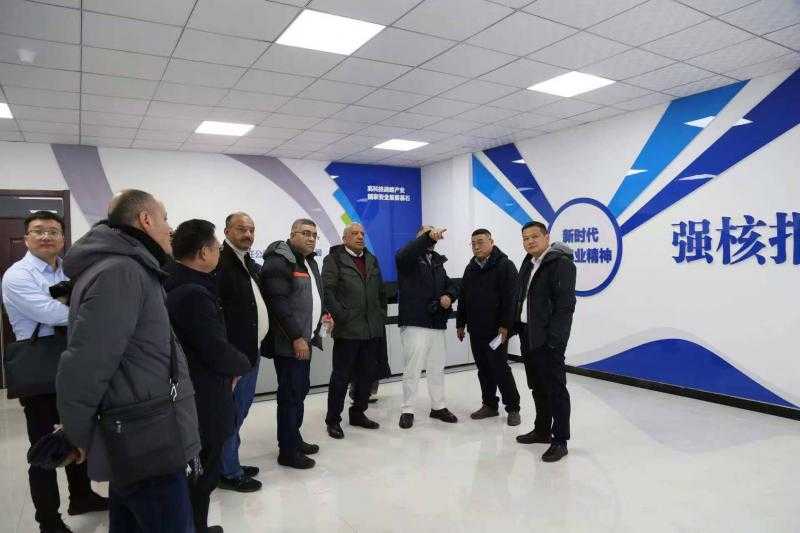 وزير الكهرباء يزور منجم للخامات، ومصنع لاستخلاص العناصر الاستراتيجية بمقاطعة منغوليا الداخلية بجمهورية الصين الشعبية