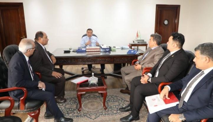 وزير الزراعة يستقبل نقيب البيطريين لبحث تنمية موارد النقابة وملف «كلاب الشوارع»