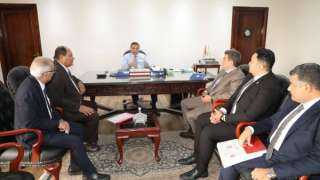 وزير الزراعة يستقبل نقيب البيطريين لبحث تنمية موارد النقابة وملف «كلاب الشوارع»