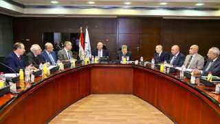 وزير الصناعة والنقل يرأس اجتماع الجمعية العامة العادية وغير العادية لشركة مواني مصر البحرية