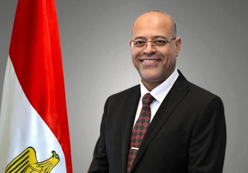 وزير العمل يصدر قرارًا بشأن تحديد العطلات والأعياد والمناسبات التي تُعَدُّ إجازة بأجر كامل للعمال