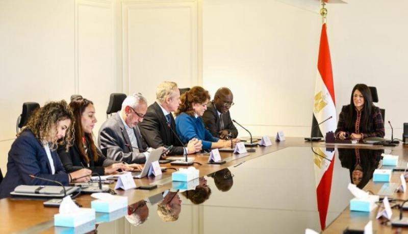 وزيرة التخطيط تعقد اجتماعًا مع مؤسسات التمويل الدولية لتحفيز الاستثمارات والشراكة مع القطاع الخاص في مشروعات تحلية المياه