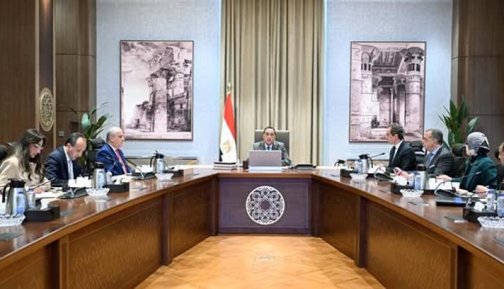 مجلس الوزراء: بدء تشغيل الكارت الموحد في صرف السلع التموينية والخبز في محافظة بورسعيد