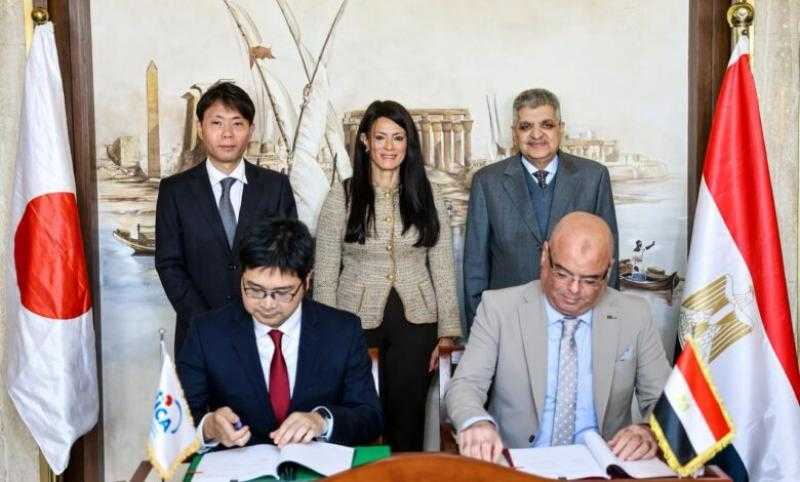 تدشين أول سفينة دعم الغوص DSV في قناة السويس بقيمة مليار جنيه