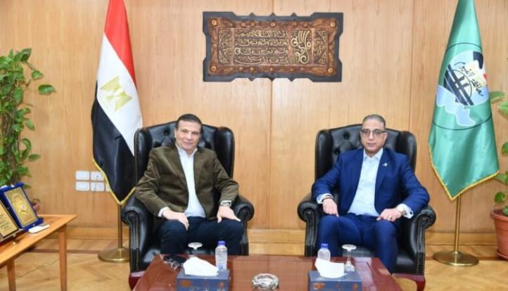 وزير الزراعة يتابع مع محافظ الفيوم عدد من المشروعات الزراعية الإنتاجية والخدمية بالمحافظة