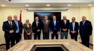 رئيس البنك الزراعي المصري يلتقي أعضاء لجنة الزراعة بمجلس الشيوخ لبحث جهود التنمية الزراعية ودعم صغار المزارعين