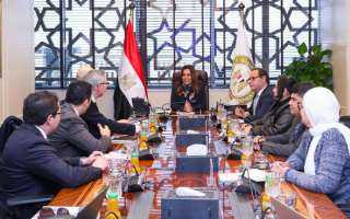 وزيرة البيئة: الانتهاء من دراسة تقييم الأثر لمشروع توليد الكهرباء من الرياح بالبحر الأحمر