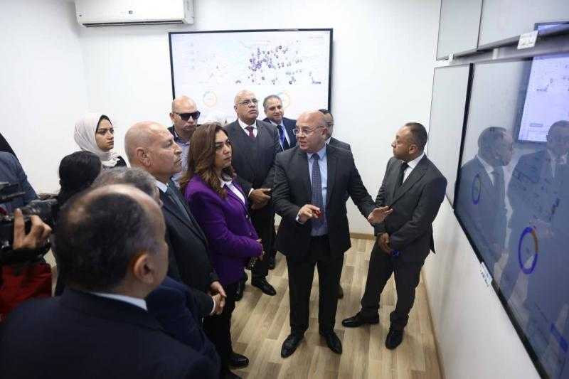 وزيرة التنمية المحلية ومحافظ القاهرة يشهدان إطلاق منظومة التحصيل الإلكتروني المسبق لتعريفة الركوب لأتوبيسات هيئة النقل العام
