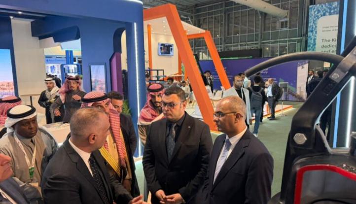 وزير الإسكان يتفقد أجنحة معرض «إيفات السعودية 2026» بالرياض لبحث توطين التكنولوجيا وجذب الاستثمارات العالمية