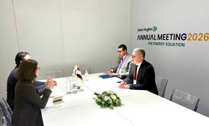 وزير البترول يبحث زيادة فرص التعاون مع شركة Bureau Veritas بمجالات السلامة وحماية البيئة