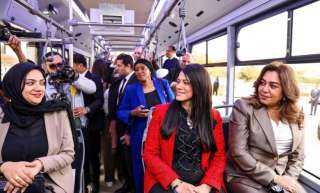 وزيرتا التخطيط والتنمية المحلية تشهدان تجربة أتوبيس كهربائي ضمن مشروع توريد 100 أتوبيس
