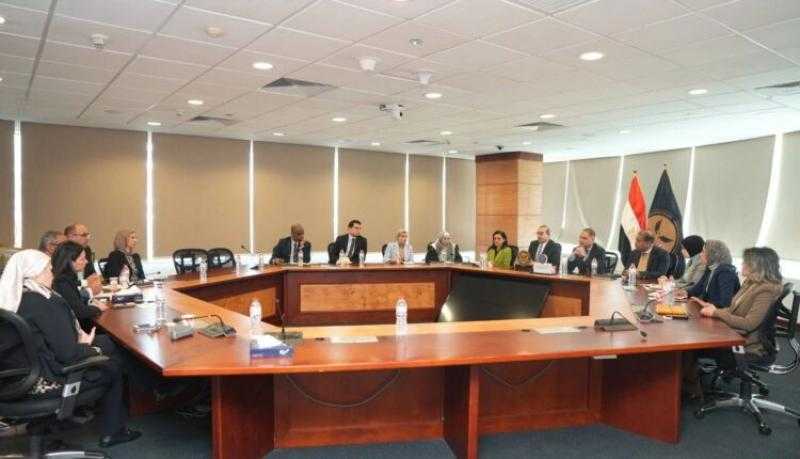 الرقابة المالية والبنك المركزي يناقشان تعزيز الشمول المالي ودعم تمويل المشروعات الصغيرة وتمكين رائدات الأعمال