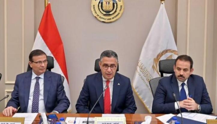 التموين تعلن استيراد دواجن مجمدة وطرحها بالمنافذ قبل شهر رمضان لتعزيز المعروض وضبط الأسواق