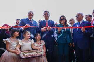 وزيرا التموين والتنمية المحلية ومحافظ القليوبية يفتتحون مشروعات خدمية ومعارض سلعية استعدادًا لشهر رمضان