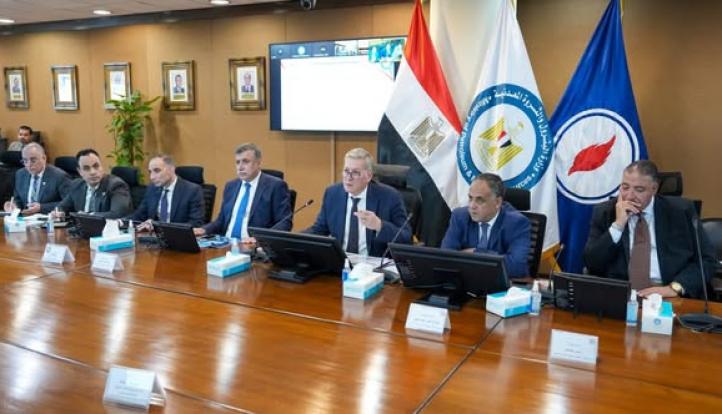 وزير البترول يعتمد الموازنات الاستثمارية لشركتي التعاون وأسيوط للتكرير