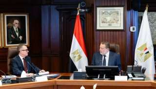 محافظ البنك المركزي المصري يبحث مع وزير التخطيط والتنمية الاقتصادية أوجه التعاون المشترك