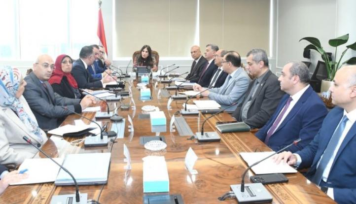 وزيرة الإسكان تبحث تشغيل مشروع حدائق تلال الفسطاط مع صندوق التنمية الحضرية