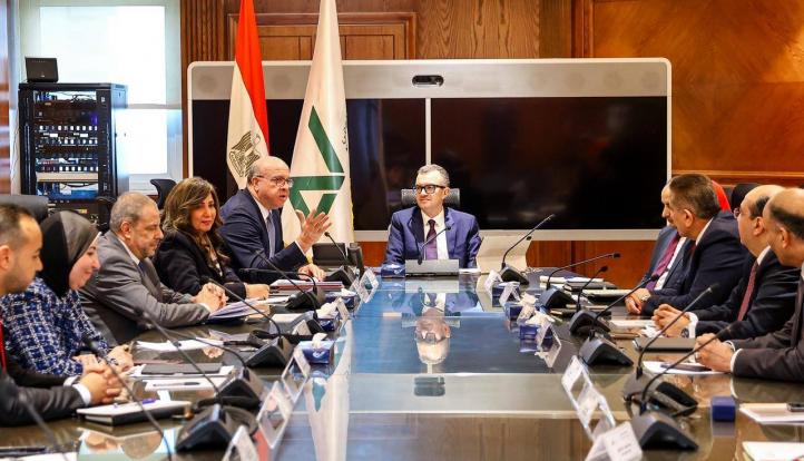 وزير التخطيط : الارتقاء بأداء دور بنك الاستثمار القومي كذراع تنموي رئيسي للحكومة وركيزة لرفع كفاءة الاستثمار العام