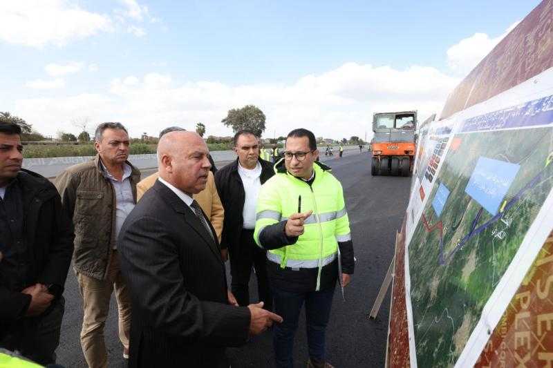 وزير النقل يتفقد مواقع العمل بمشروع إنشاء طريق حر شرق الرياح التوفيقي في المسافة من بنها حتى المنصورة بطول 73 كم