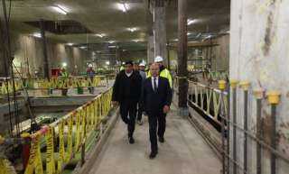 وزير النقل يتفقد محطة الملك الصالح بالخط الرابع للمترو