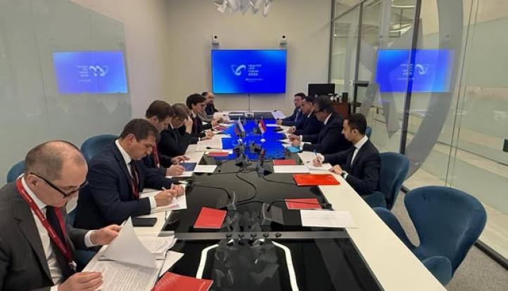 وزير الصحة يبحث مع نظيره الروسي ملفات التعاون المشترك على هامش منتدى «الحياة الصحية» في موسكو