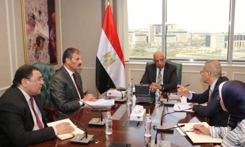 وزير الكهرباء يتابع خطة تأمين الشبكة الموحدة وسط التصعيد الإقليمي ويؤكد: لا انقطاع في التيار